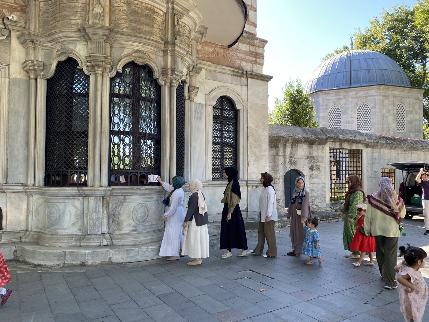 Şah Sultan Külliyesi şerbethanesi